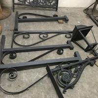 Mensole in ghisa per illuminazione