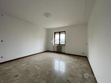 3 LOCALI A NIZZA MONFERRATO