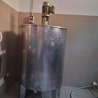 Serbatoio in acciaio inox con mescolatore 1000 lit