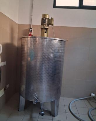 Serbatoio in acciaio inox con mescolatore 1000 lit