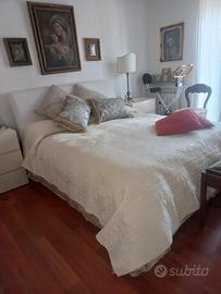 Letto matrimoniale + rete doghe legno