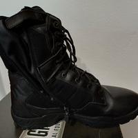 Anfibi Magnum n.47 con zip laterale.