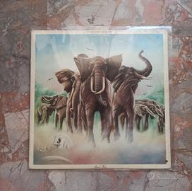 Elvis Costello And The Attractions – Armed Forces