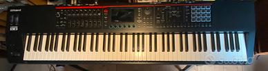 ROLAND FANTOM 08 - STAGE PIANO WORKSTATION