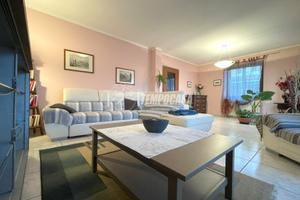 Villa a Schiera a Strambino 9 locali
