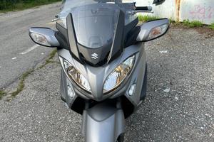 Suzuki Burgman 650 executive