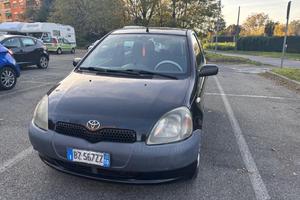 Toyota yaris 2002