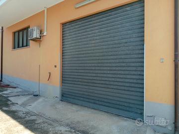 Immobile laboratorio-deposito-commerciale