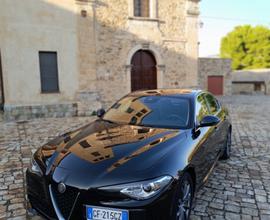 Alfa Romeo Giulia 2.2d 136 CV AT8 Business