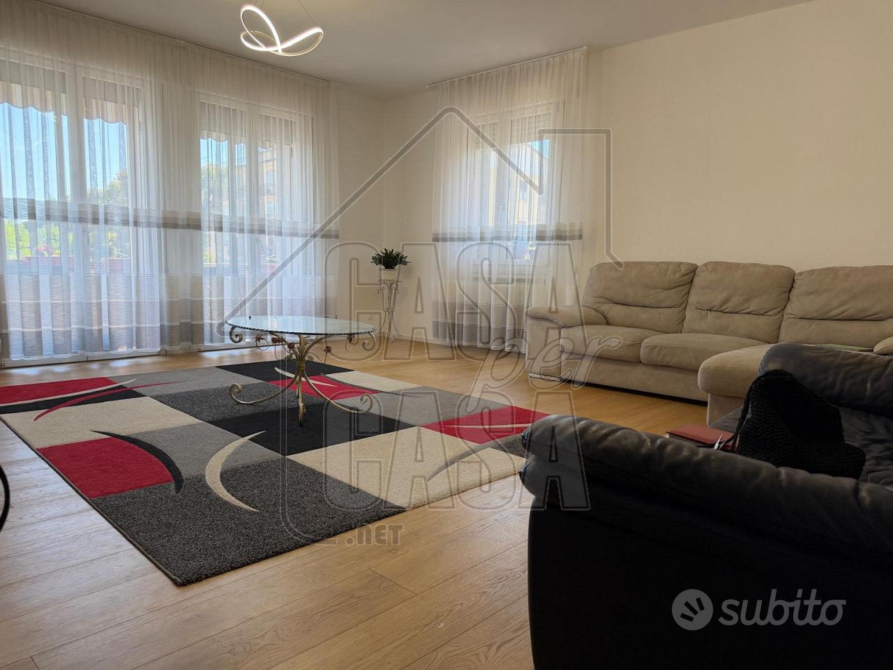 Ampio appartamento ristrutturato con 3 camere, gar - Vista 2