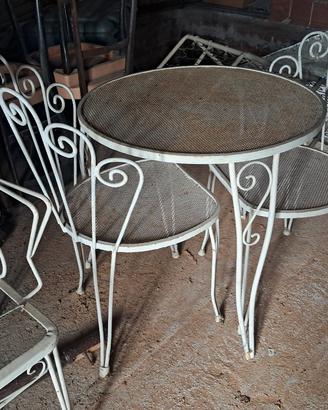 set vintage per giardino 