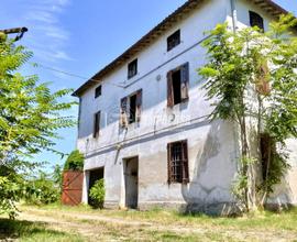 CASA INDIPENDENTE SU 3 LIVELLI CON GIARDINO PRIVAT