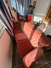 Divano e poltrone stile Liberty