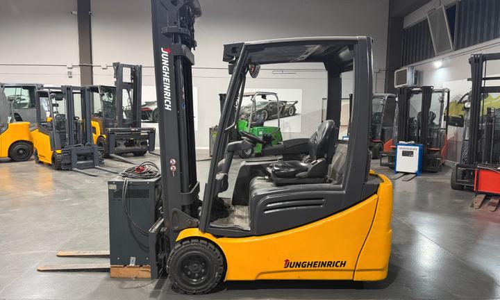 CARRELLO ELEVATORE MULETTO JUNGHEINRICH EFG 218 EL