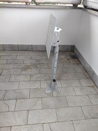 staffa tv da soffitto