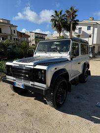 Defender  90