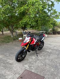 Ducati Hypermotard 950 SP 2020 con accessori