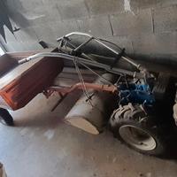 Motocoltivatore con carretto e fresa