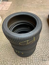 Nokian 225/40 r18