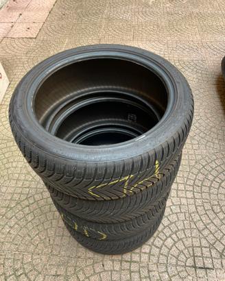 Nokian 225/40 r18