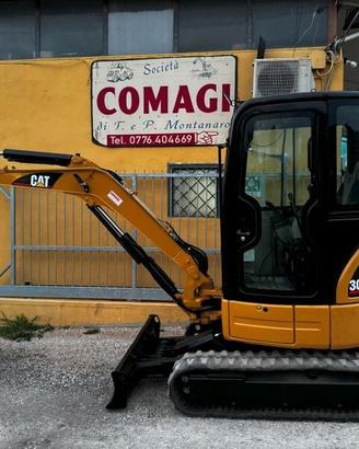 MINIESCAVATORE CATERPILLAR 303CCR GIROSAGOMA