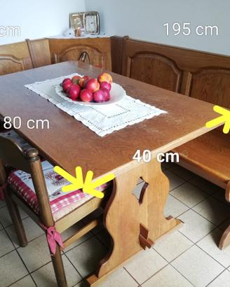 Tavolo da cucina con panca e sedie in rovere 