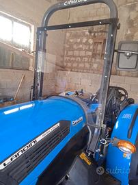 Parabrezza trattore movibile