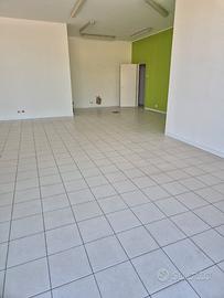 Negozio 62 mq, zona Riccione San Lorenzo