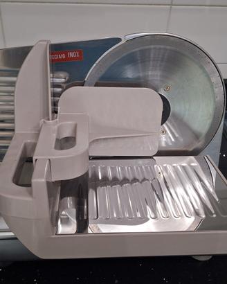 Affettatrice CAD lama 19 cm