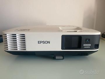 Epson EB-2250U proiettore