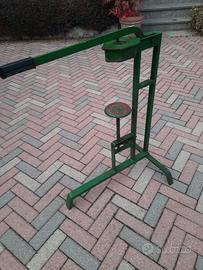 Macchina per tappare 