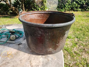 antico paiolo in rame