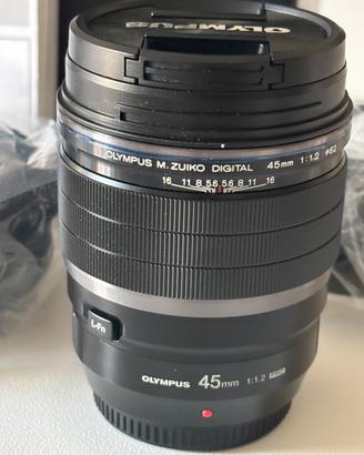 Olympus M.Zuiko ED 45mm f/1.2 Pro