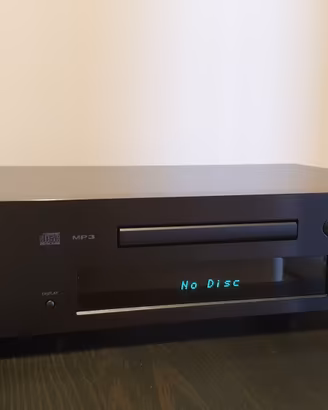 Lettore CD ONKYO C-7030 con cavo Audioquest