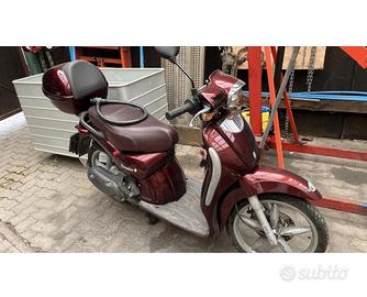 scooter scarabeo Aprilia 100