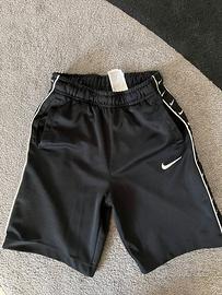 Pantaloncini Nike Junior neri con bande laterali