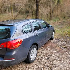 Opel astra 1.7 cdi 110 cv 2013