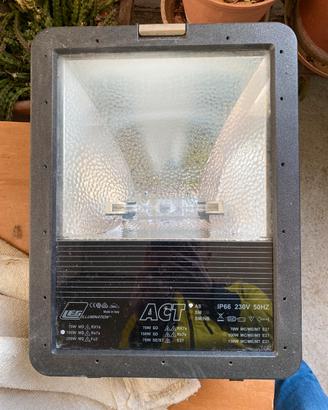 Faro - Luce da esterno IP66