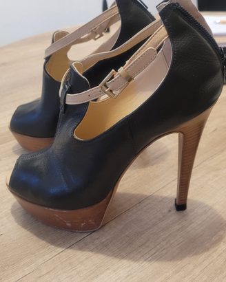 Scarpa tacco alto e zeppa
