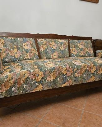 Divano letto antico in legno e tessuto