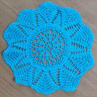 Centrini all’uncinetto fatti a mano 24 cm azzurro