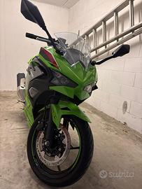 Kawasaki ninja 500 SE