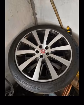 Cerchi Jaguar 19" complimenti di gomme 