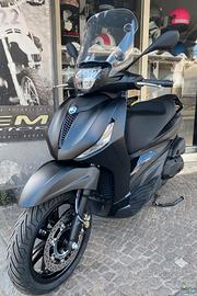 Beverly 400 Deep Black