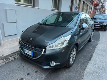 Peugeot 208 1.4 Hdi 68cv 5p Allure