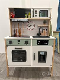 Cucina giocattolo