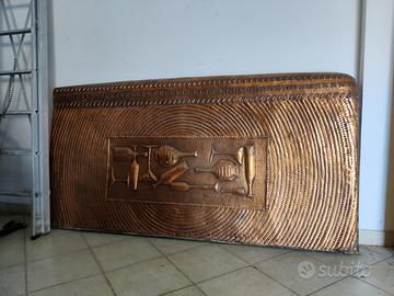 Cappa in rame lavorata a mano