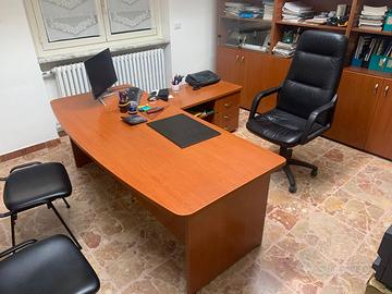 scrivania + armadio ufficio