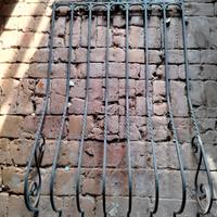 Inferiata e arco in ferro battuto