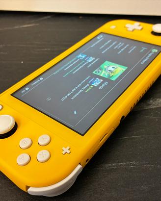 Nintendo Switch Lite gialla NUOVA !!